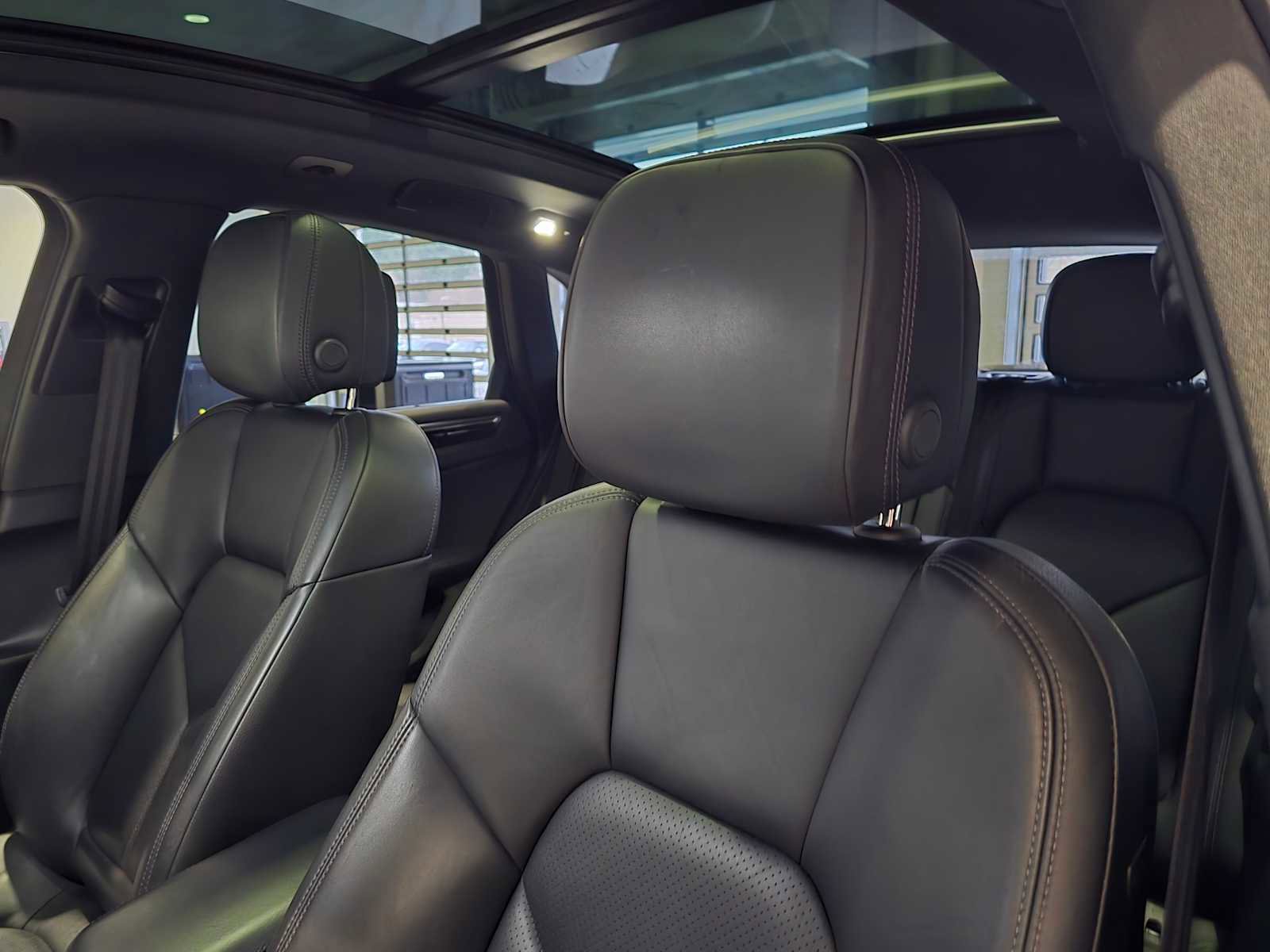 Used 2021 Porsche Macan S image 25