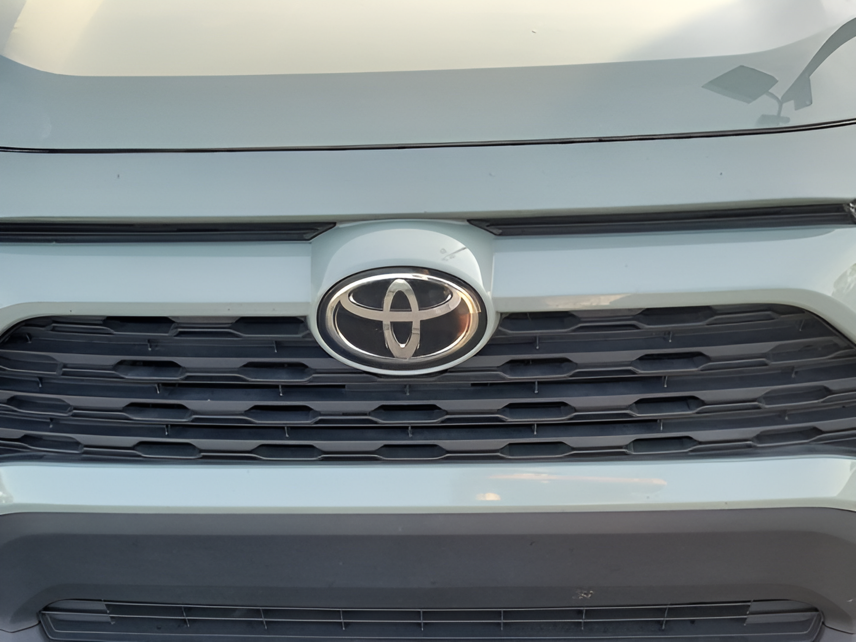 Used 2022 Toyota RAV4 XLE w/ Convenience Package FWD image 12