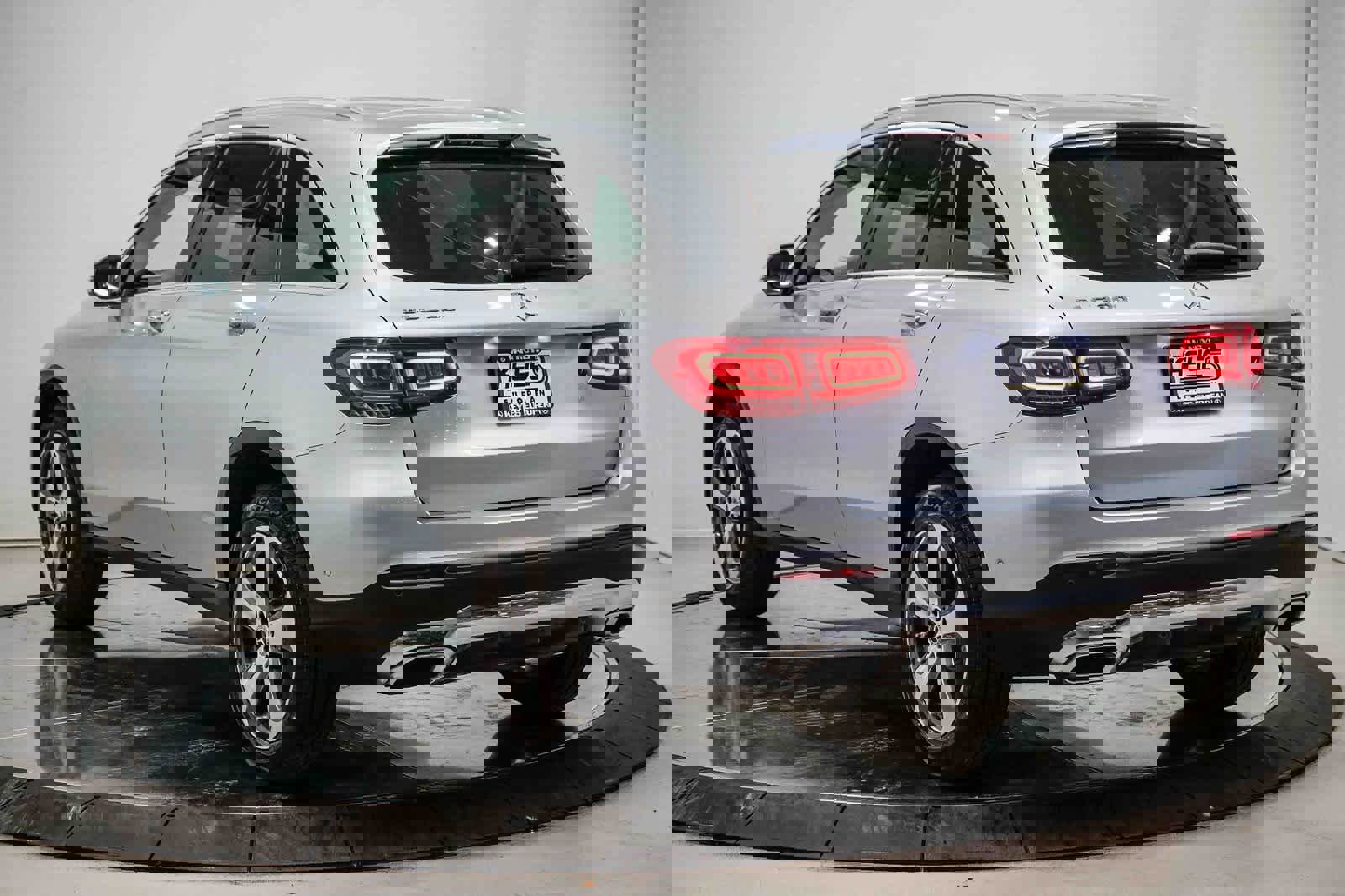 Used 2022 Mercedes-Benz GLC 300 image 2