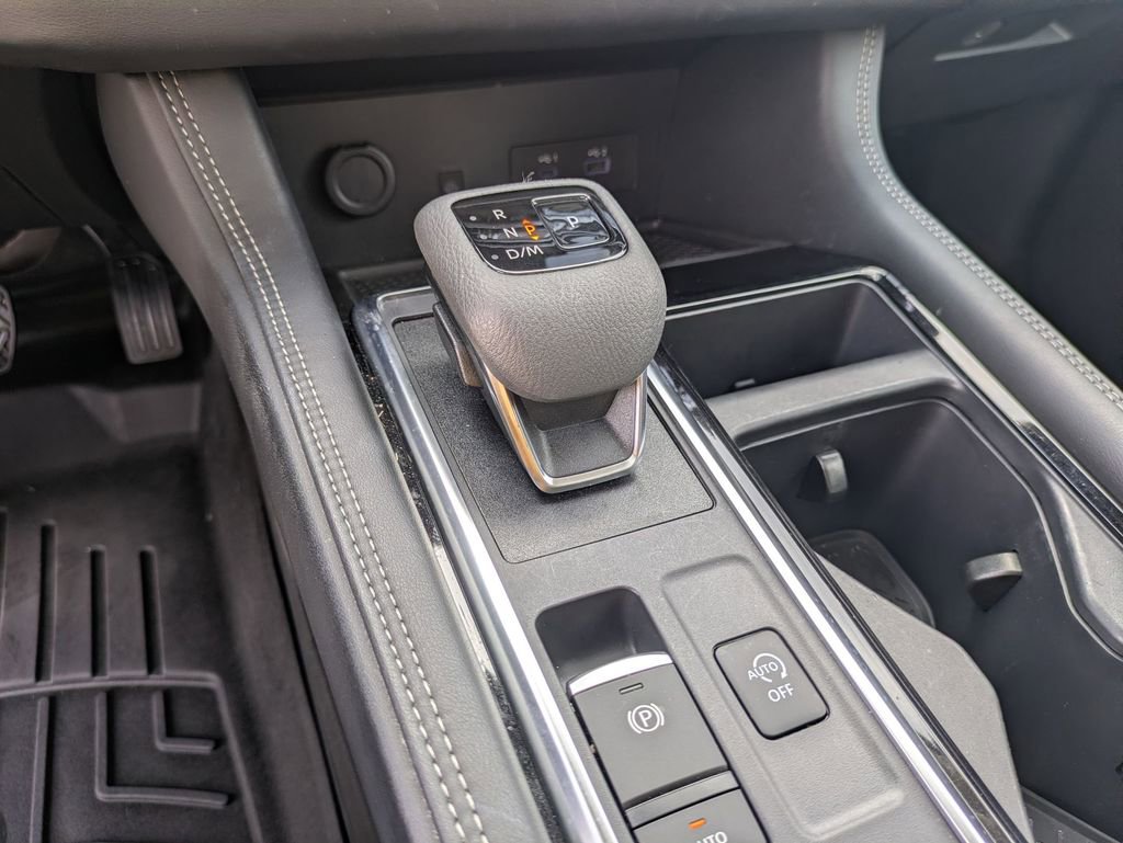 Used 2023 Nissan Pathfinder Platinum image 24