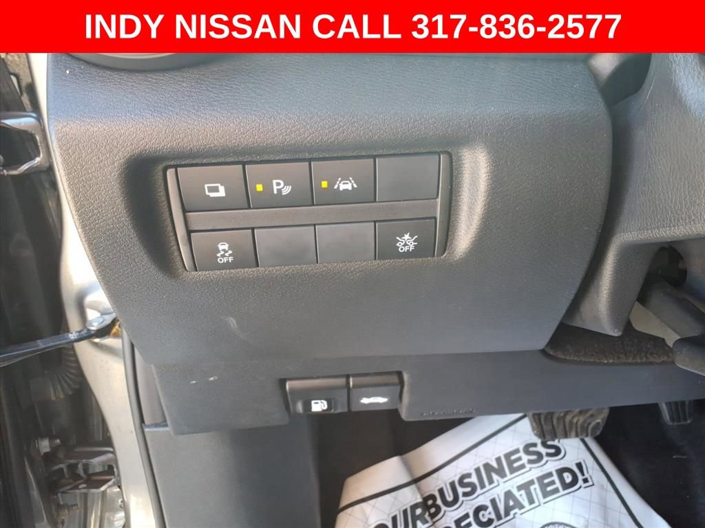 Used 2024 Nissan Versa S w/ Trunk Package image 17