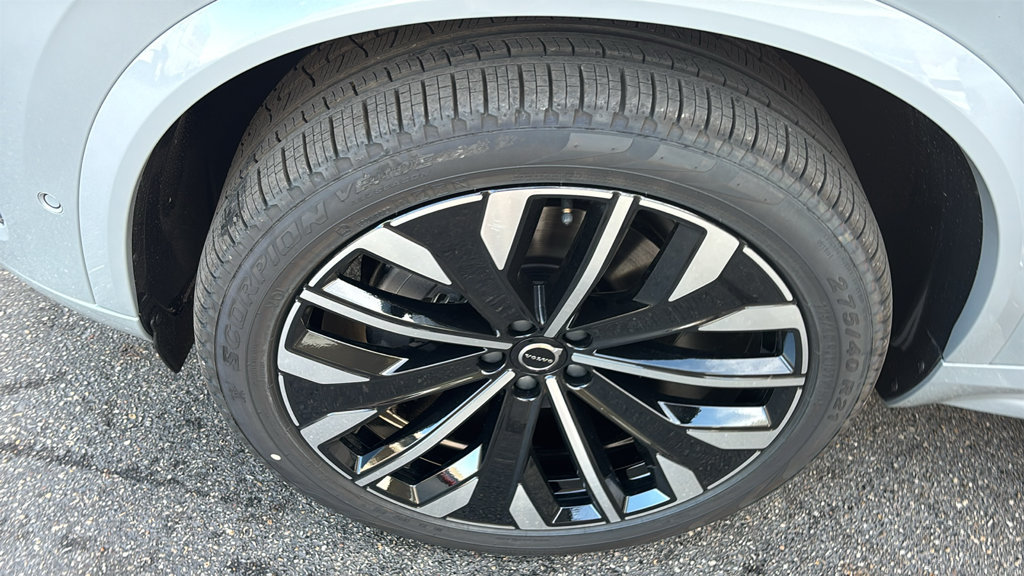 New 2027 Volvo XC90 B6 Plus AWD/4WD image 31