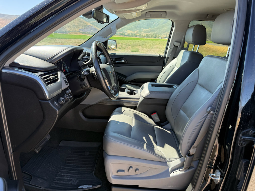 Used 2016 Chevrolet Tahoe LT w/ Luxury Package AWD/4WD image 14