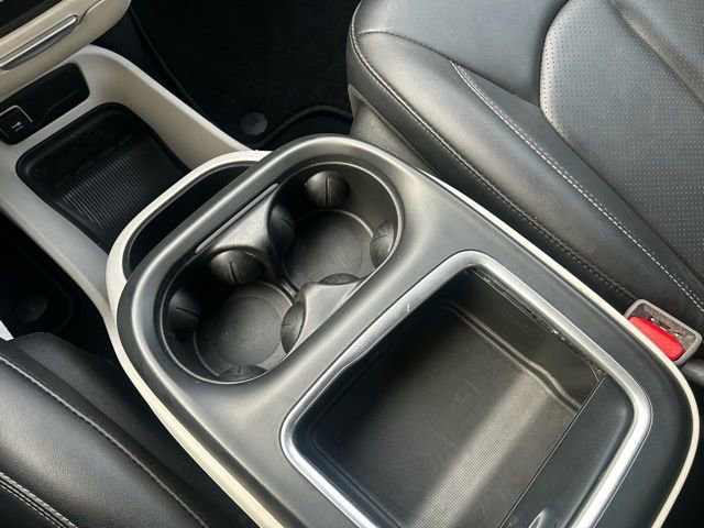 Used 2024 Chrysler Pacifica Touring-L image 22