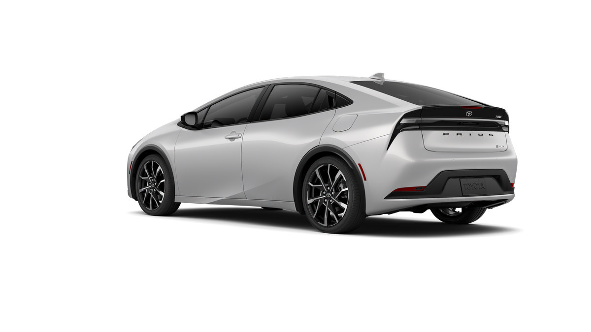 New 2027 Toyota Prius Plug-In Hybrid FWD image 6