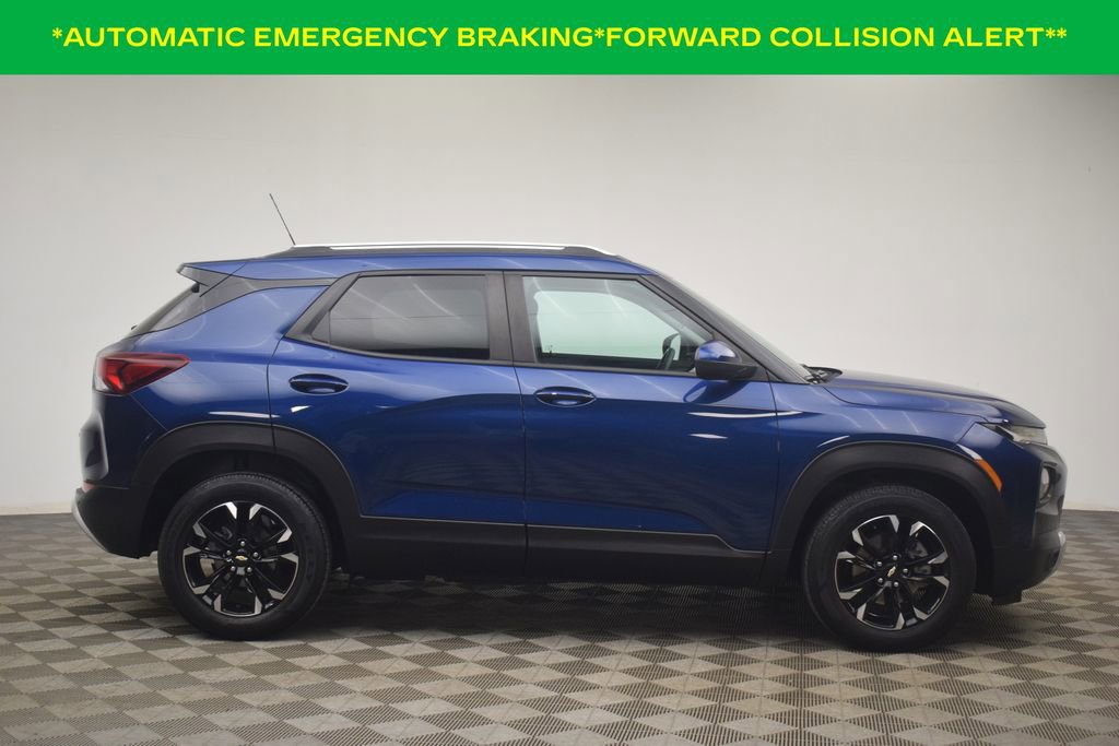 Used 2022 Chevrolet TrailBlazer LT w/ Driver Confidence Package FWD image 12