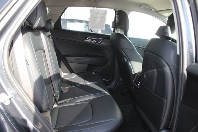 Certified 2024 Kia Sportage EX AWD/4WD image 31