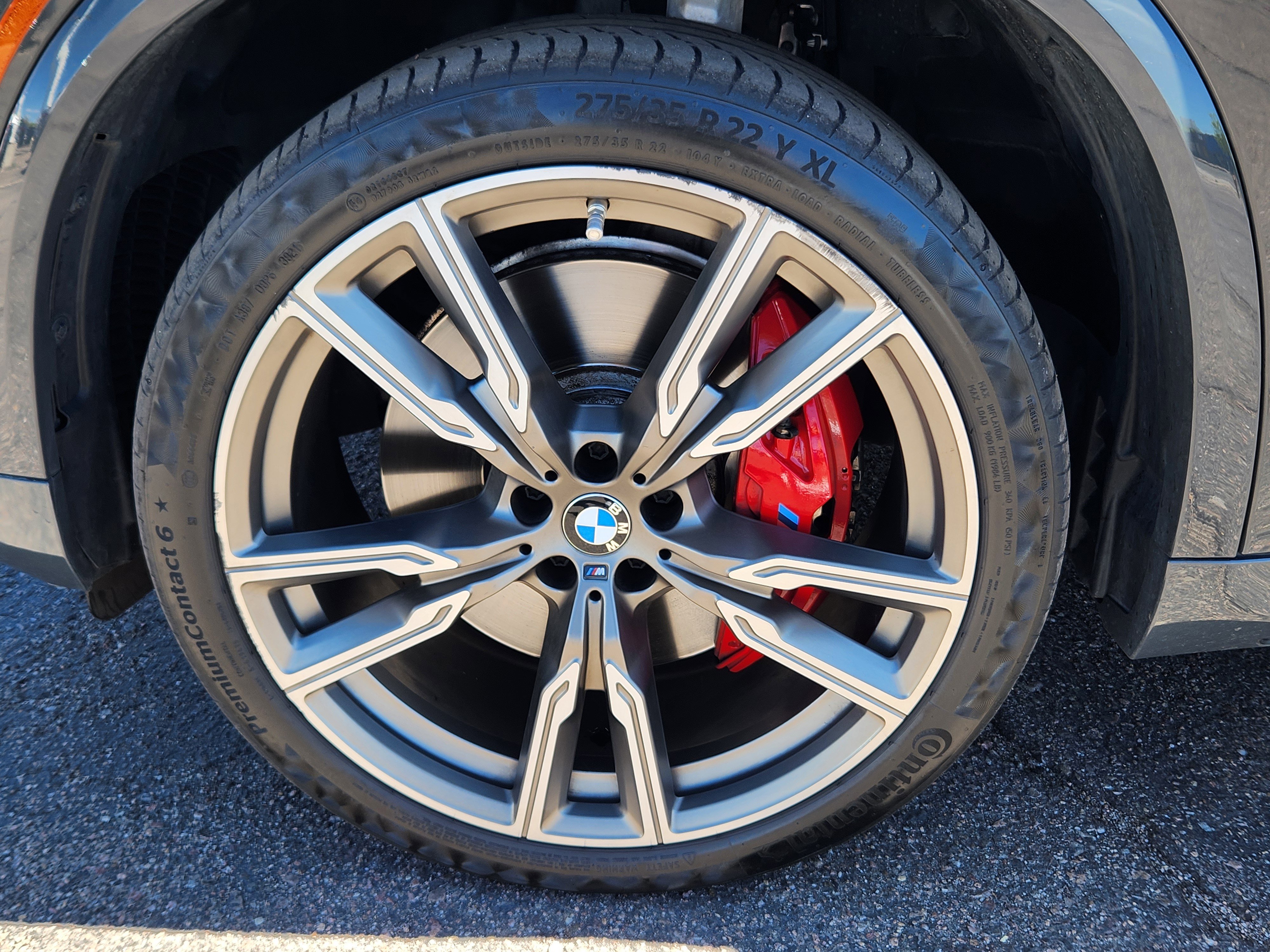Used 2022 BMW X5 M50i w/ Executive Package image 32