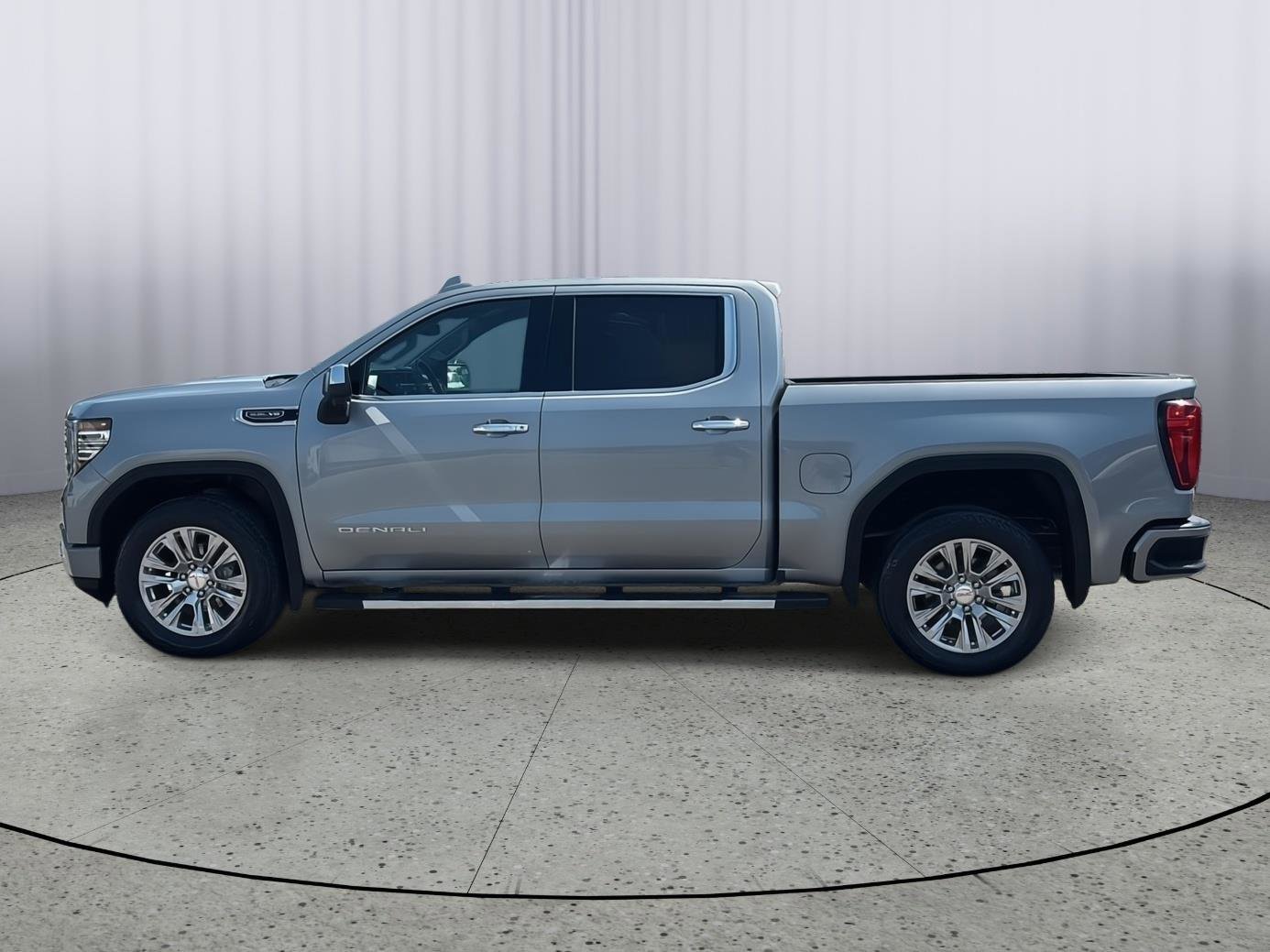 Used 2023 GMC Sierra 1500 Denali image 2