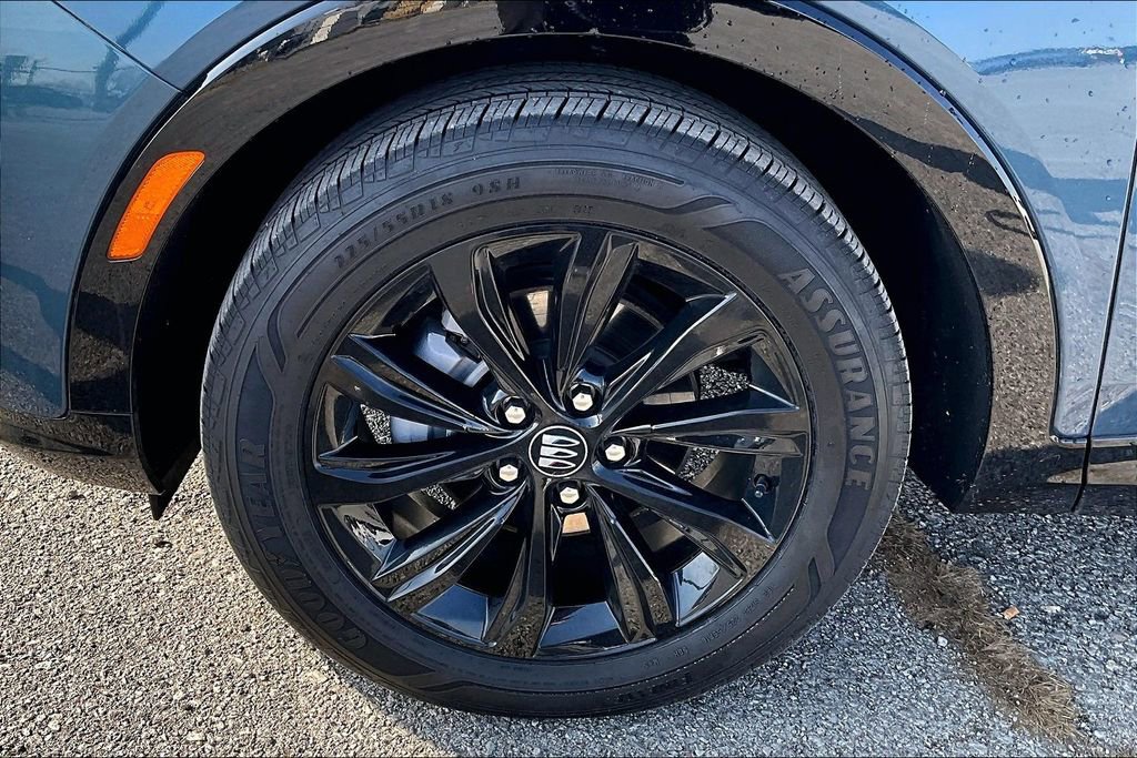 Used 2024 Buick Envista Sport Touring w/ Advanced Safety Package image 12