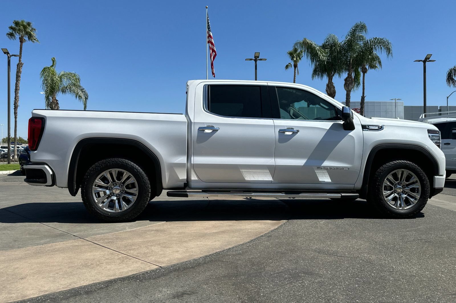 Certified 2025 GMC Sierra 1500 Denali AWD/4WD image 3