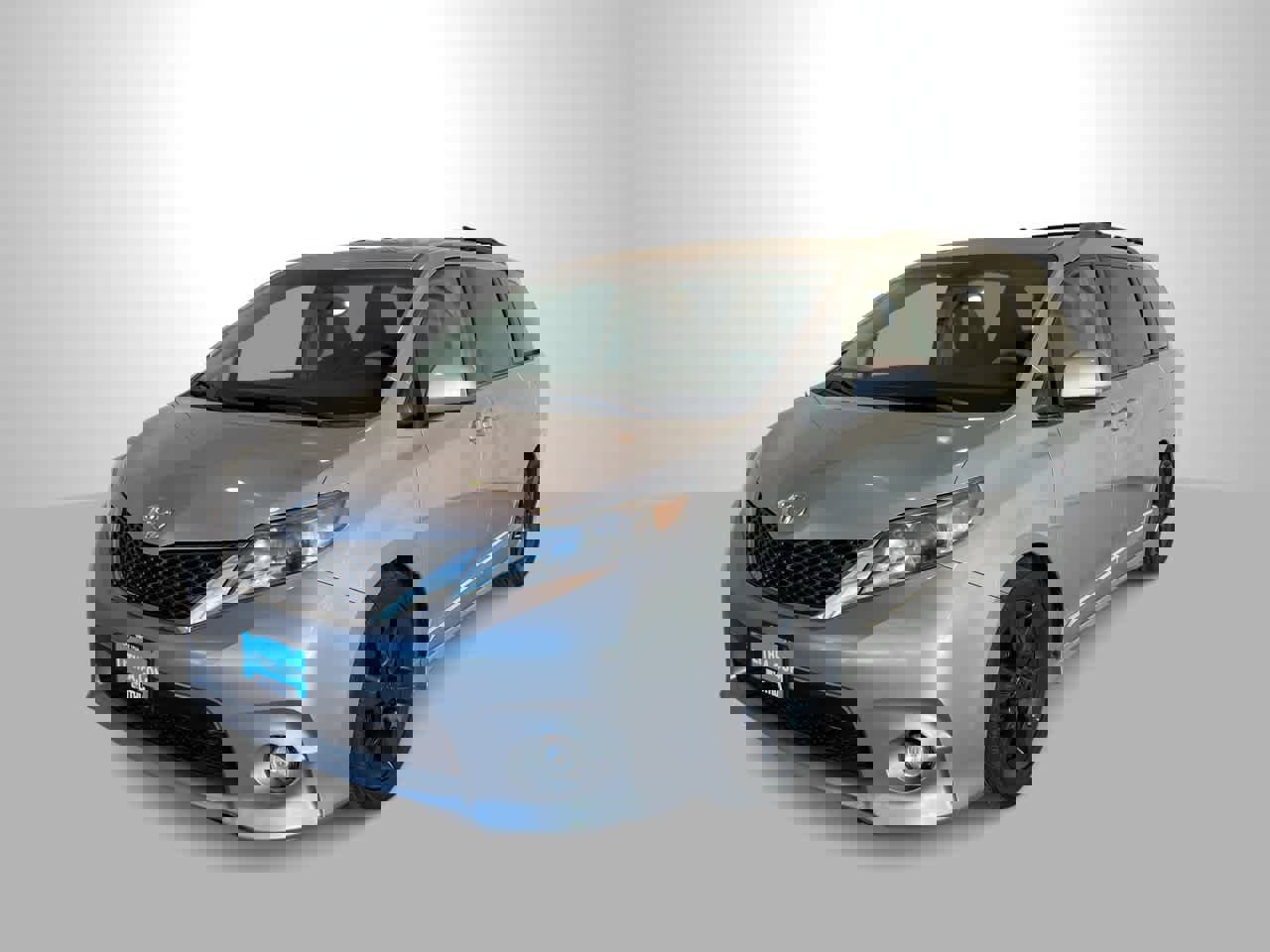 Used 2012 Toyota Sienna SE image 1