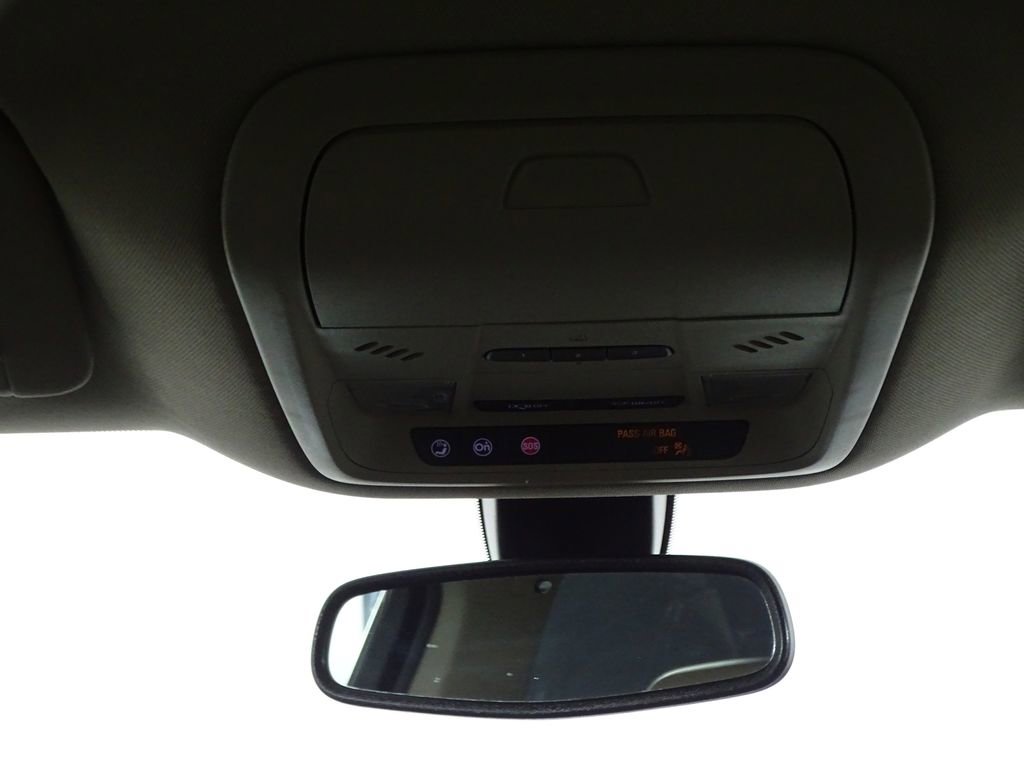 Used 2020 Buick Enclave Essence w/ LPO, Luxury Package image 28