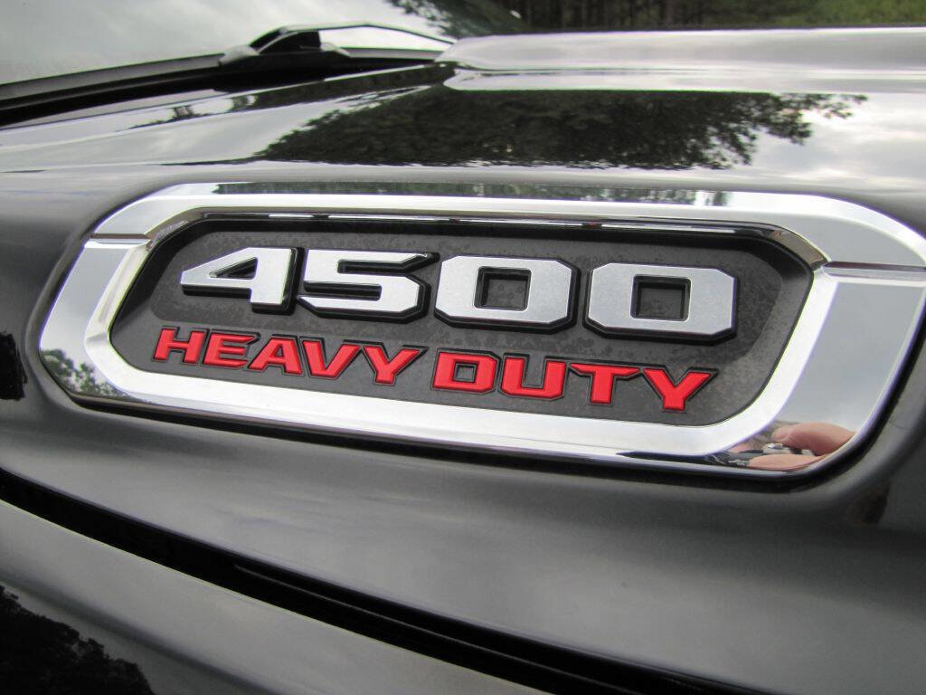 Used 2024 RAM 4500 SLT w/ Quick Order Package 2YG SLT image 31