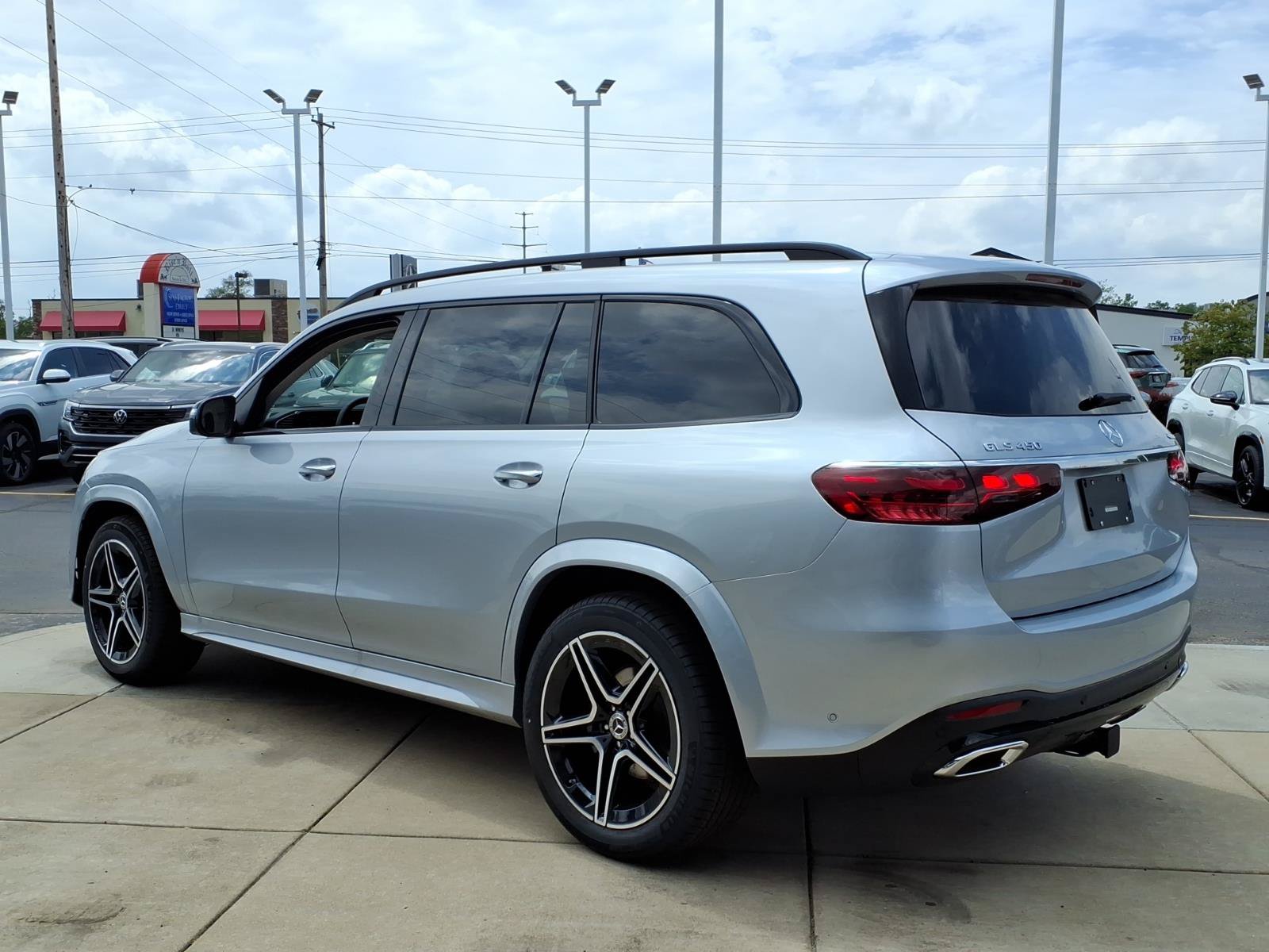 New 2026 Mercedes-Benz GLS 450 4MATIC image 8