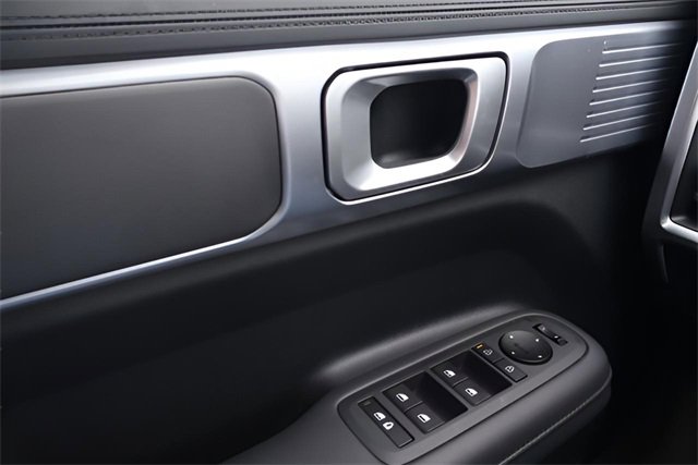 Used 2025 Hyundai Santa Fe SEL image 30