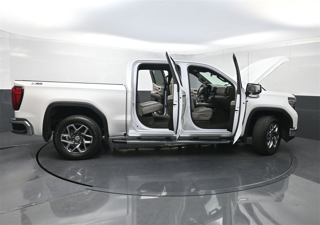 Used 2024 GMC Sierra 1500 SLT image 39