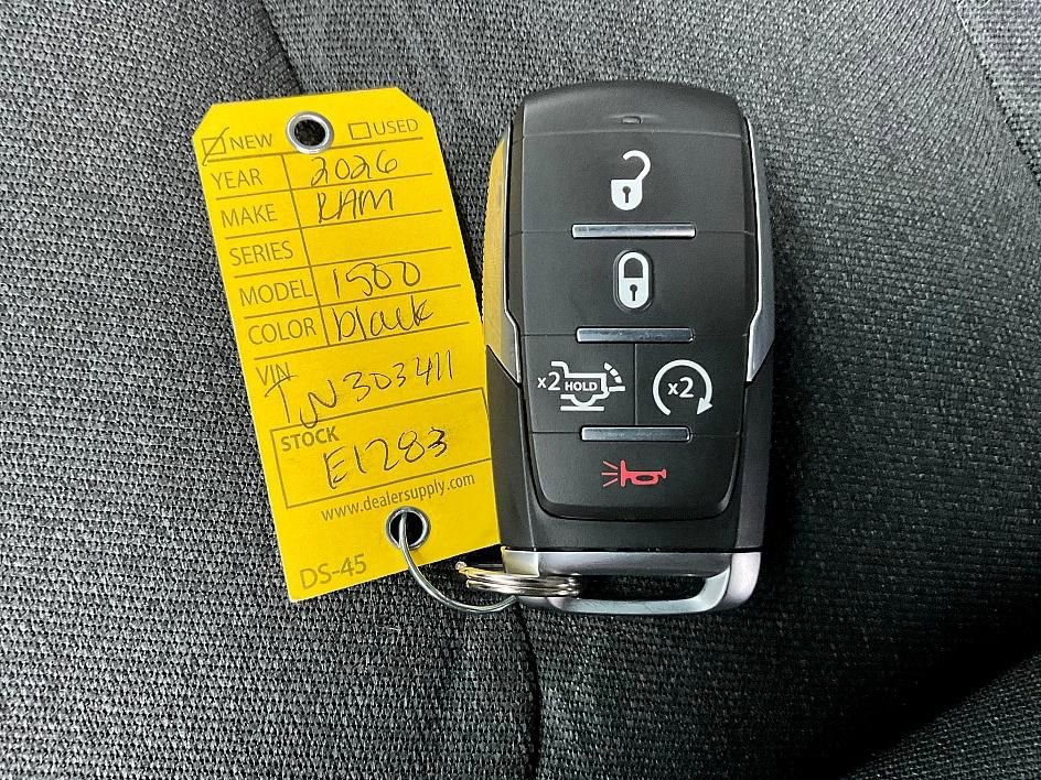 New 2026 RAM 1500 4x4 Crew Cab image 34