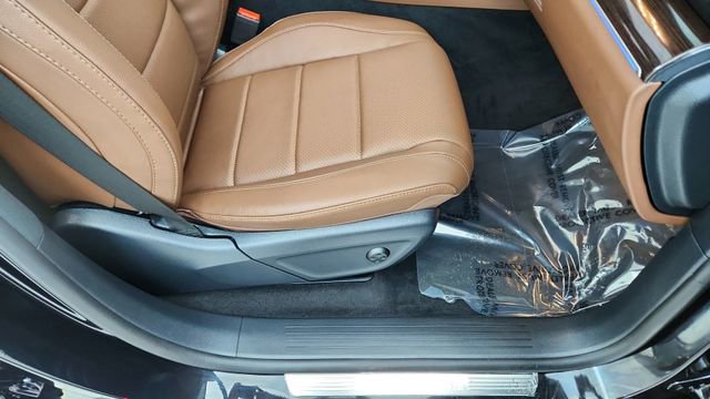 Used 2025 Mercedes-Benz GLE 450e 4MATIC image 23