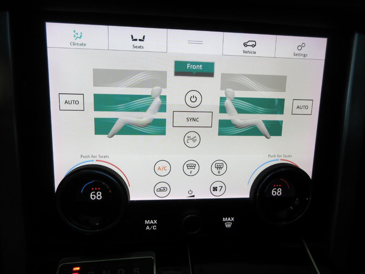 Used 2019 Land Rover Range Rover Supercharged AWD/4WD image 78