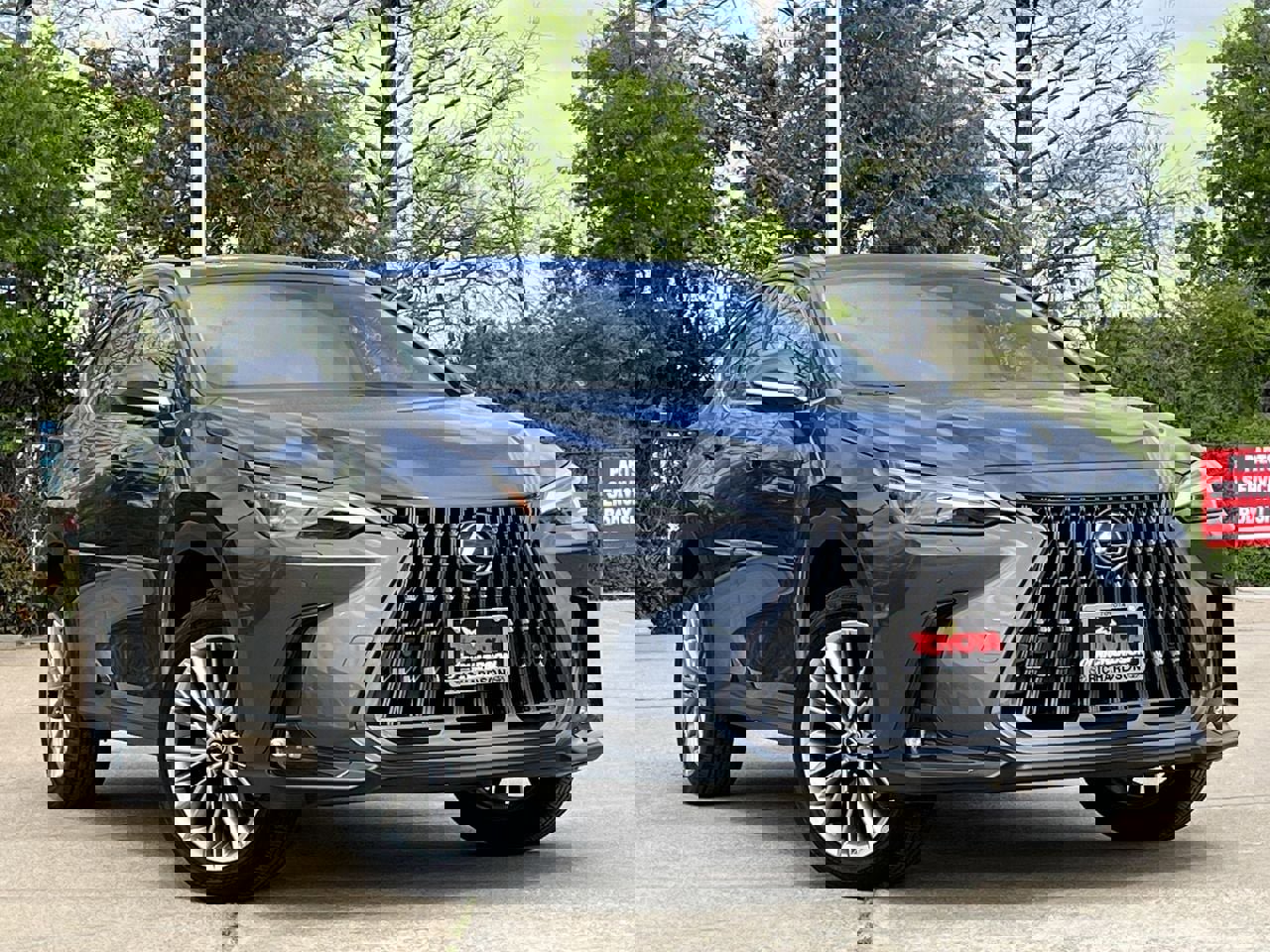 Used 2025 Lexus NX 350h AWD w/ Accessory Package (2T) image 2