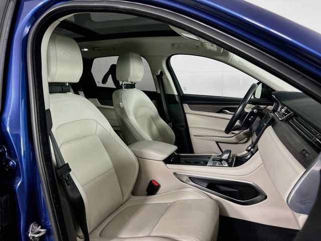 Certified 2023 Jaguar F-PACE S AWD/4WD image 28