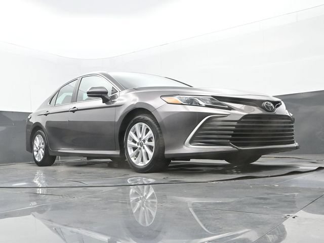 Used 2023 Toyota Camry LE FWD image 25
