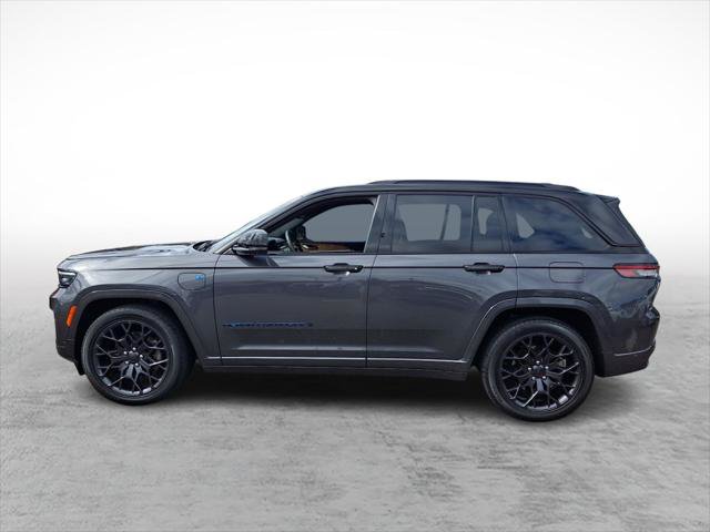 Certified 2024 Jeep Grand Cherokee Summit AWD/4WD image 2