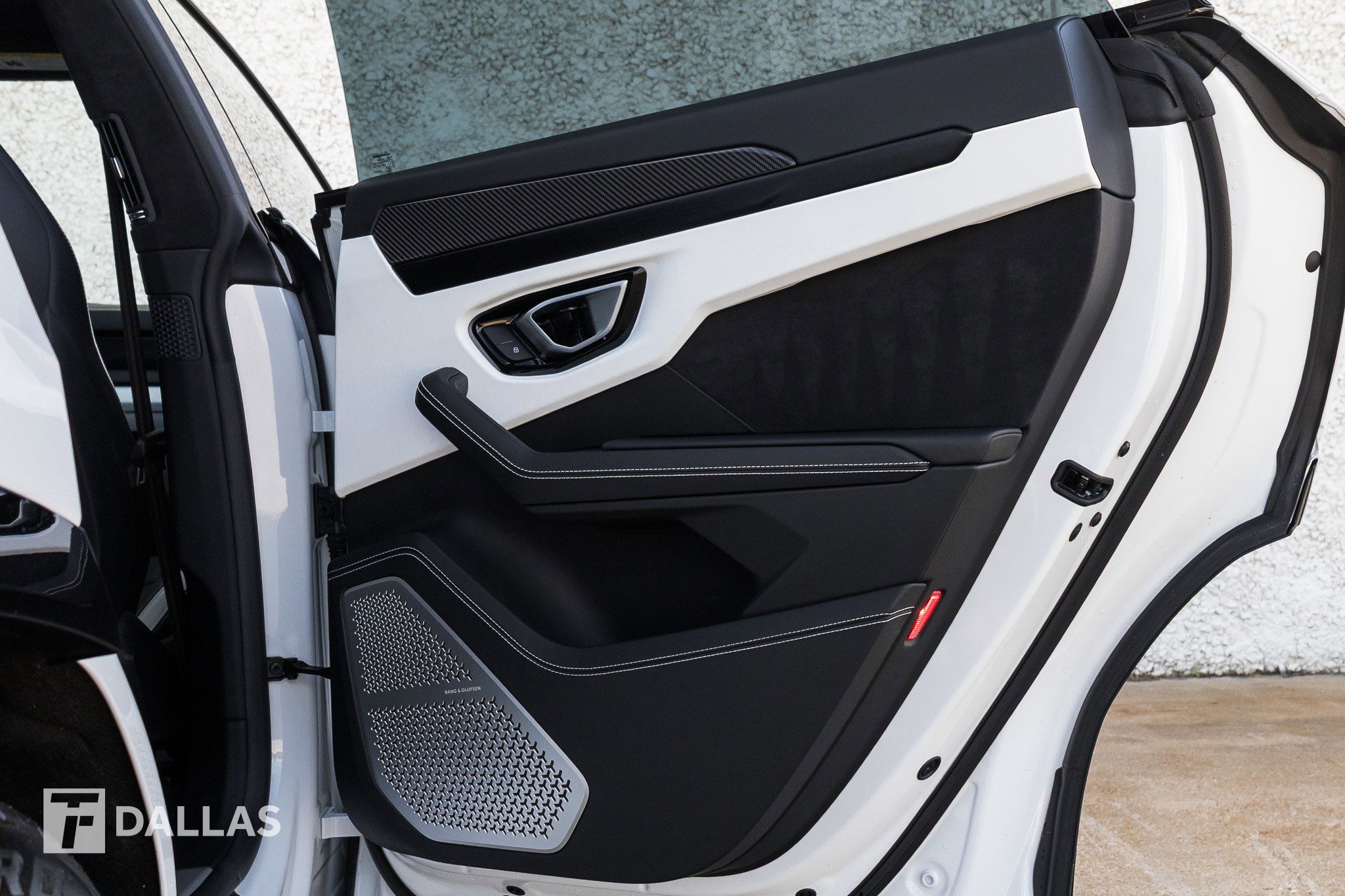 Used 2024 Lamborghini Urus S image 34