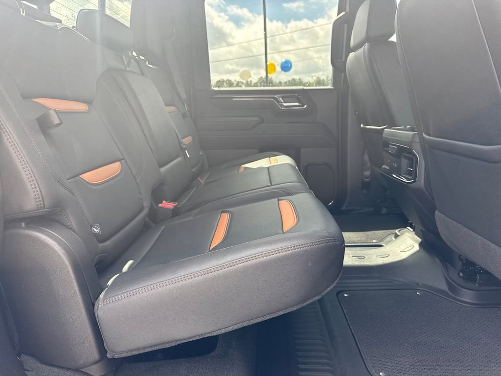 Used 2025 GMC Sierra 2500 AT4 w/ AT4 Preferred Package image 16