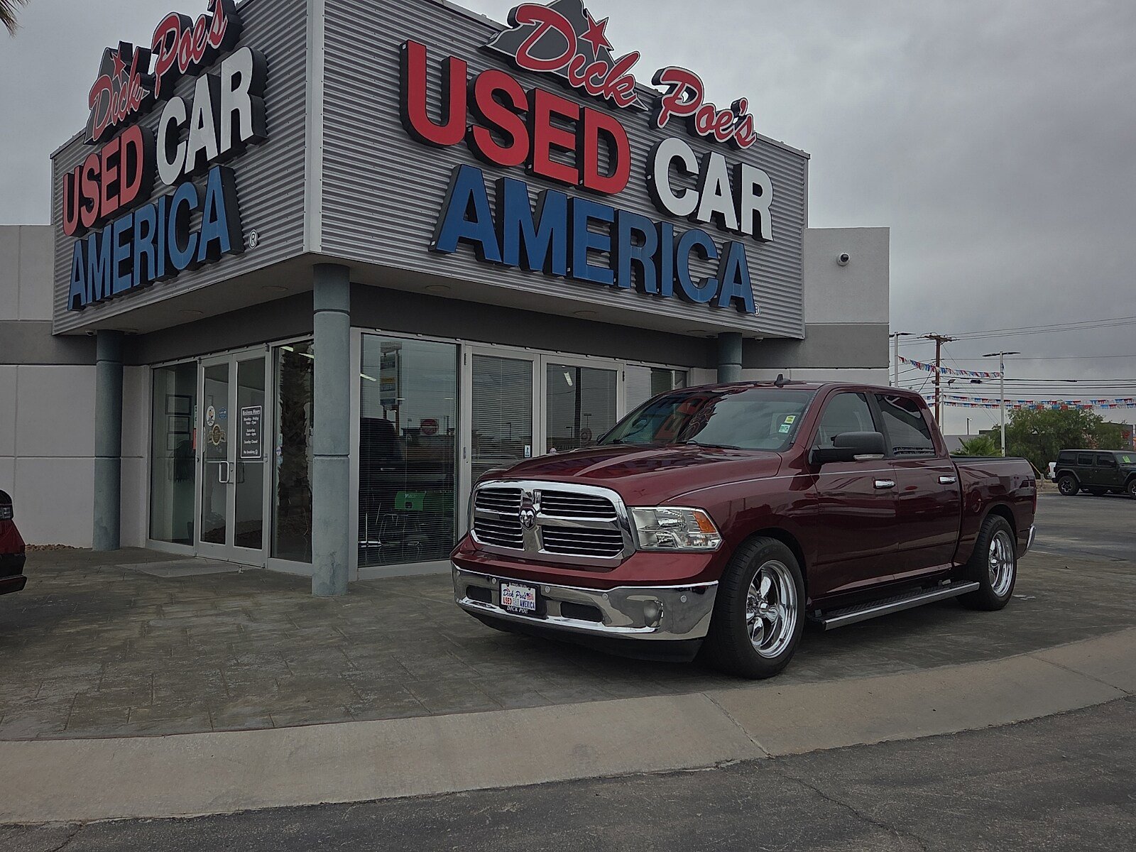 Used 2016 RAM 1500 Lone Star RWD image 1