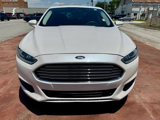 Used 2013 Ford Fusion SE FWD image 2