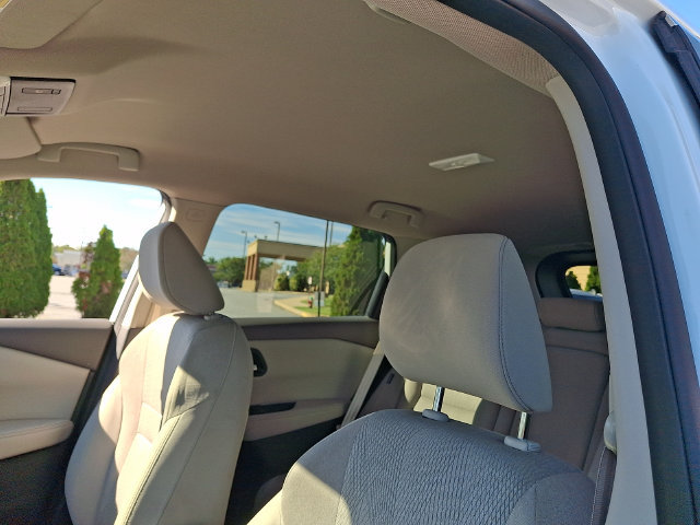 Used 2025 Nissan Rogue SV AWD/4WD image 13