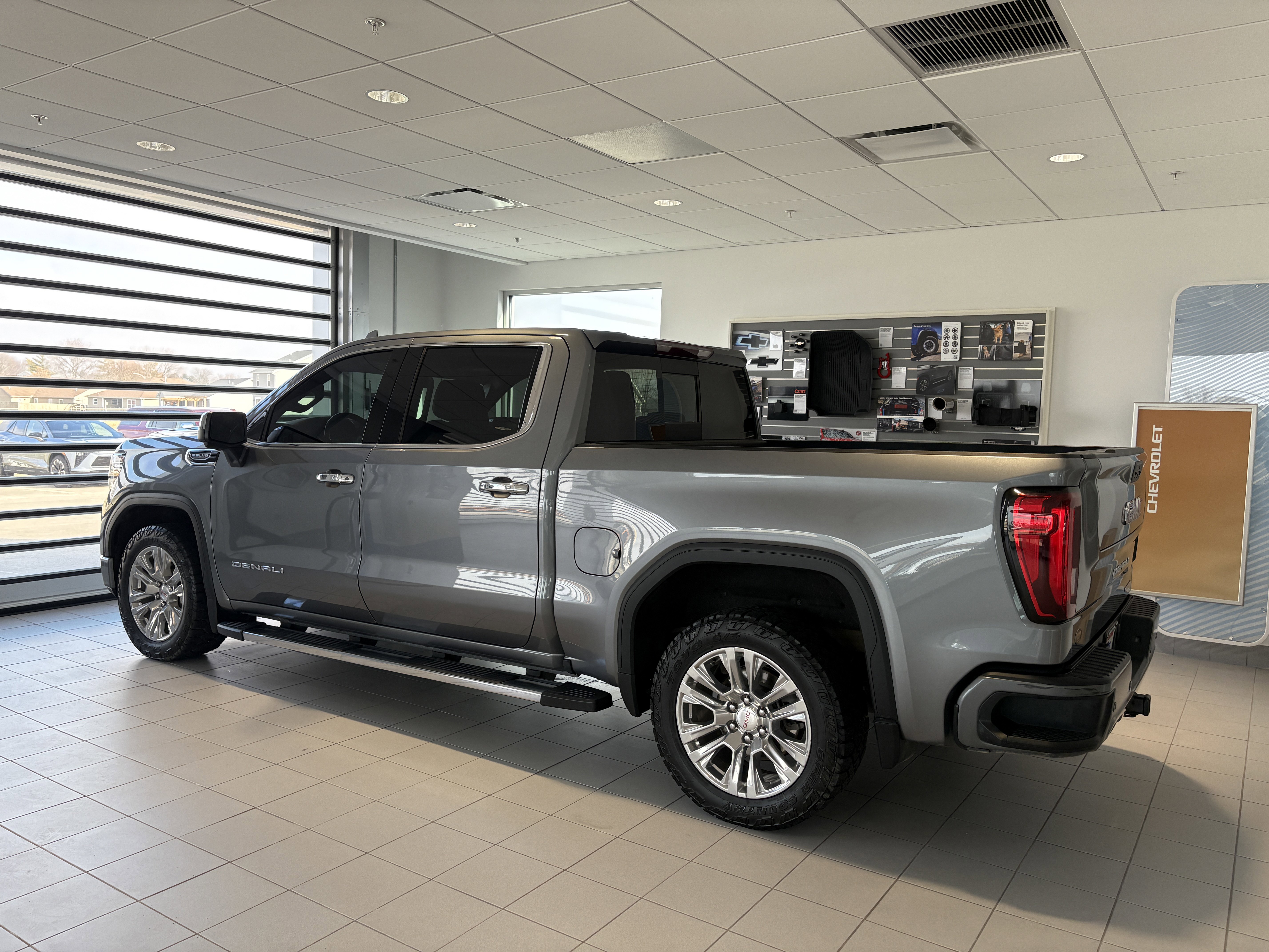 Used 2021 GMC Sierra 1500 Denali image 3