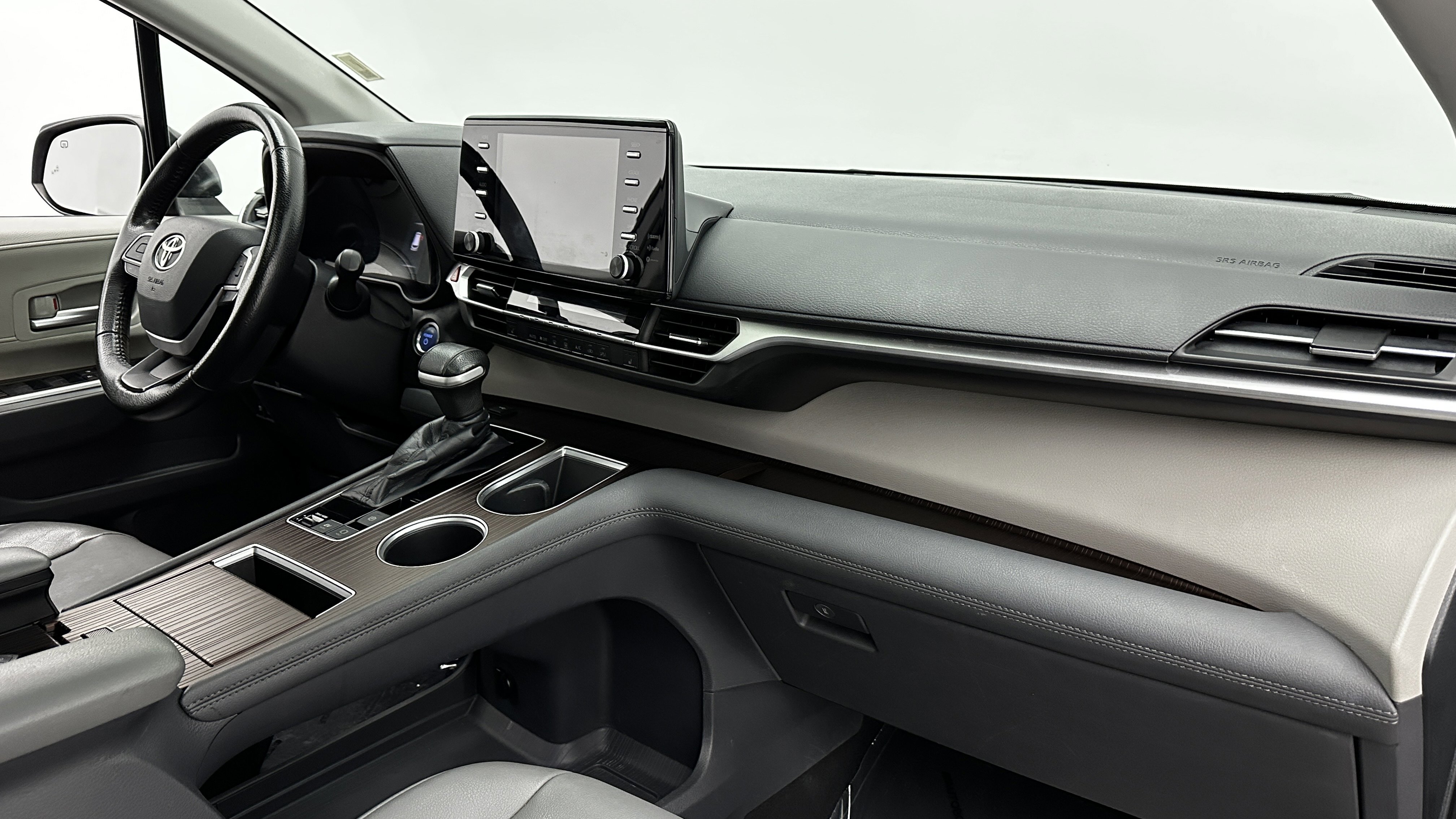 Used 2021 Toyota Sienna XLE image 37