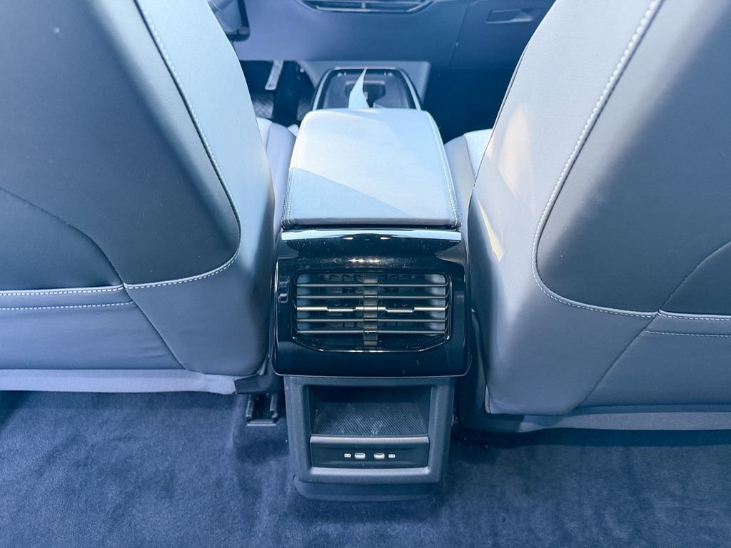 Certified 2024 Volkswagen ID.4 2WD image 42