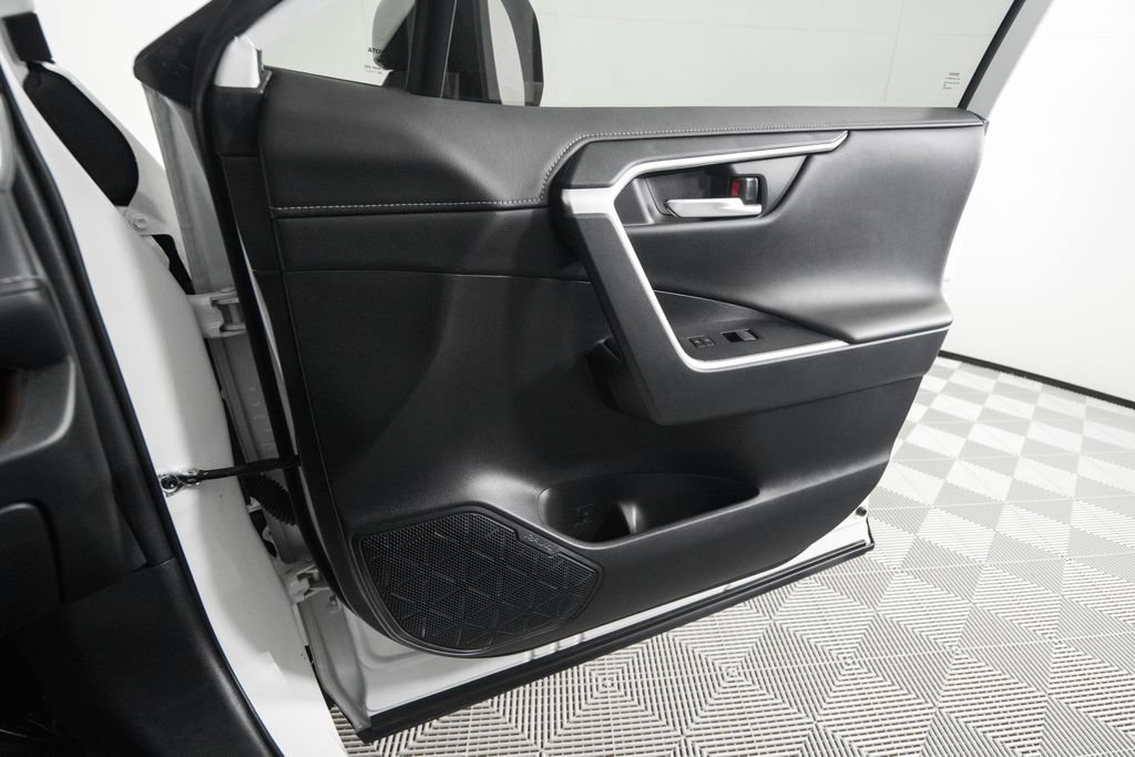 Used 2024 Toyota RAV4 Limited w/ Advanced Technology Package image 21