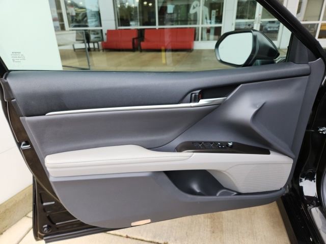 Used 2024 Toyota Camry XLE w/ Navigation Package AWD/4WD image 14