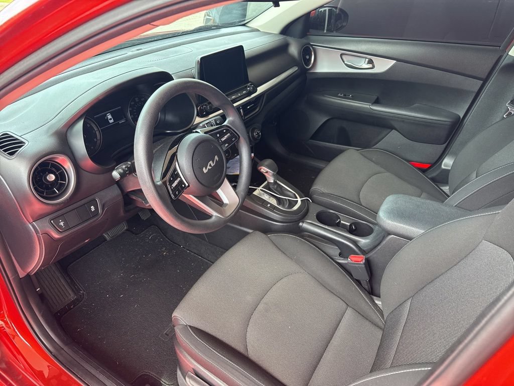 Used 2022 Kia Forte LXS FWD image 8