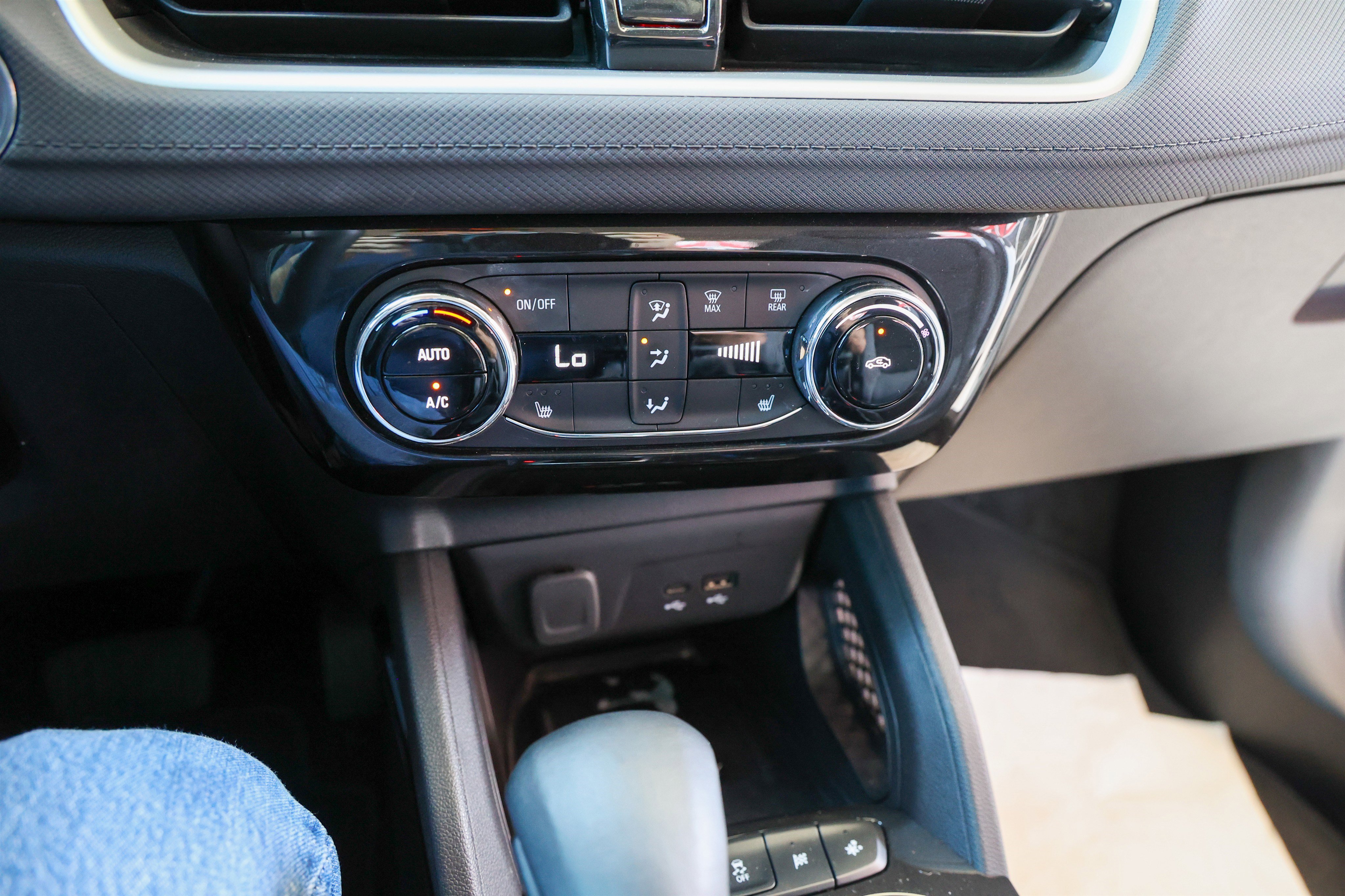 Used 2025 Chevrolet TrailBlazer LT w/ Convenience Package FWD image 21
