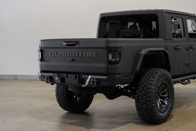 Used 2025 Jeep Gladiator Rubicon w/ Safety Group AWD/4WD image 36