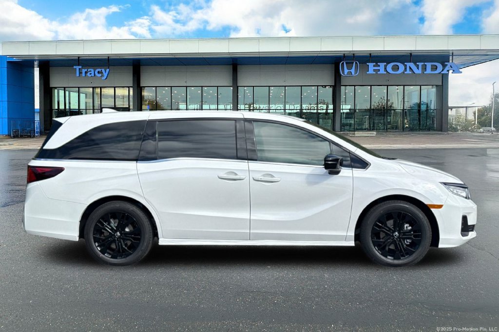 Used 2026 Honda Odyssey Sport-L image 4
