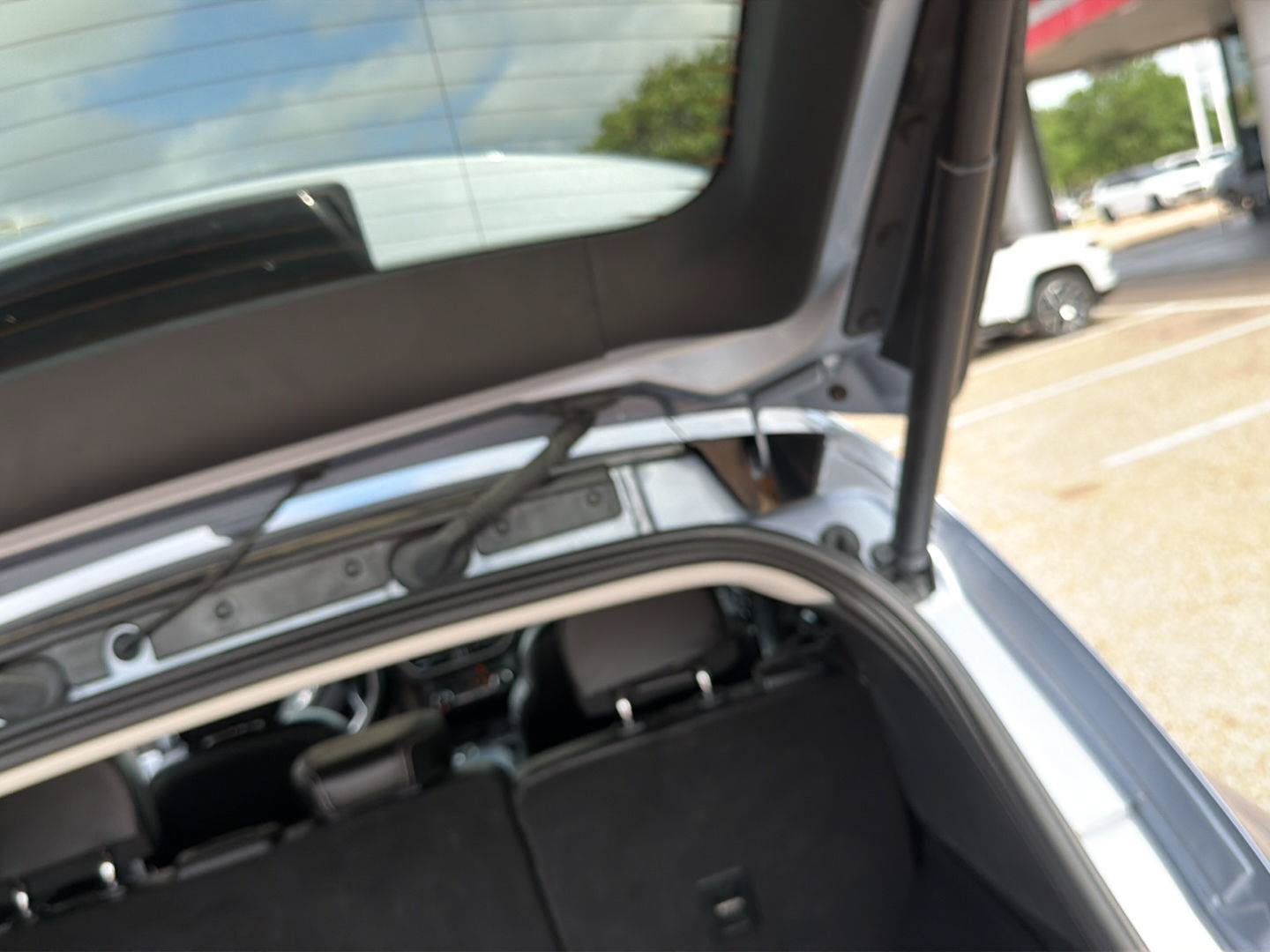 Used 2022 Ford Escape SEL w/ Technology Package FWD image 17