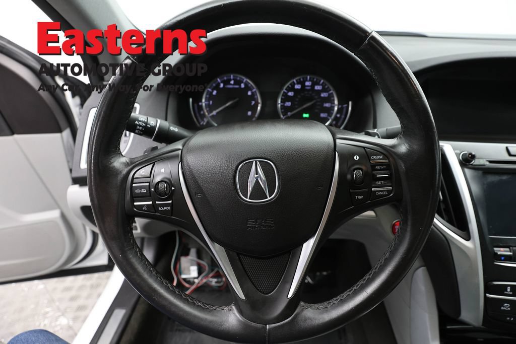 Used 2017 Acura TLX FWD image 10