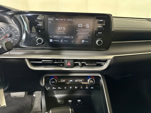 Used 2021 Kia K5 LX image 21