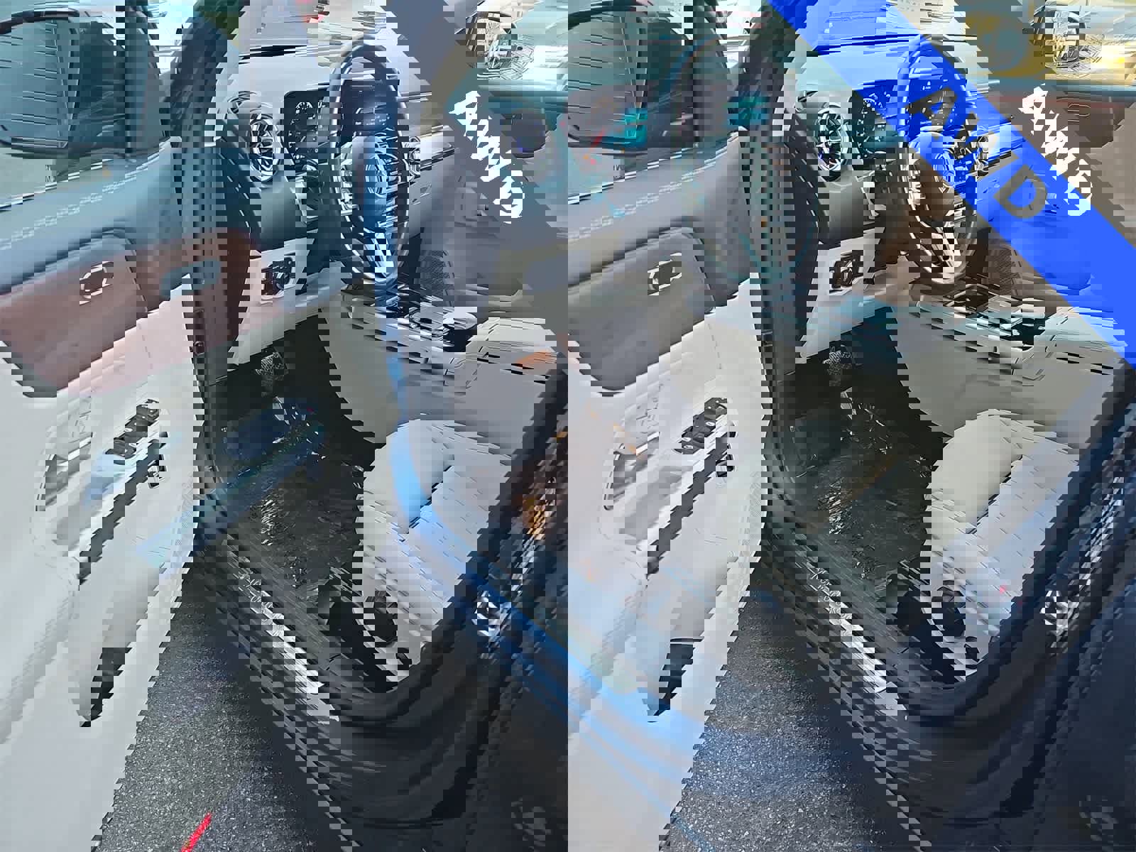 Used 2022 Mercedes-Benz GLB 250 4MATIC w/ Premium Package Lite image 10