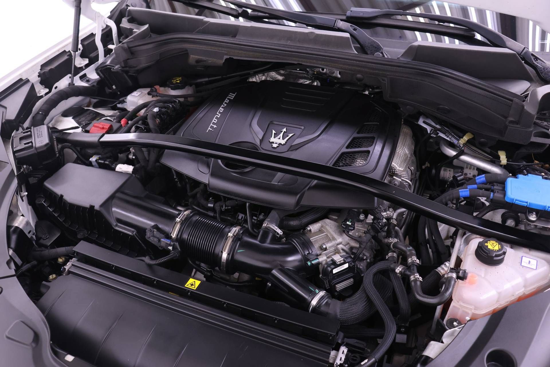 Certified 2023 Maserati Grecale Modena AWD/4WD image 24