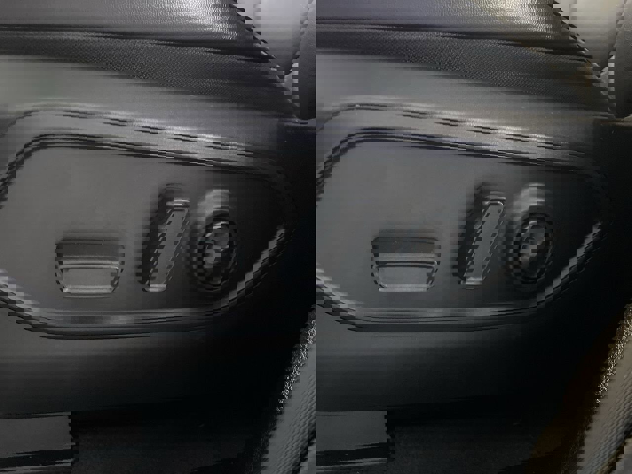 Used 2022 Jeep Grand Cherokee L Limited image 13