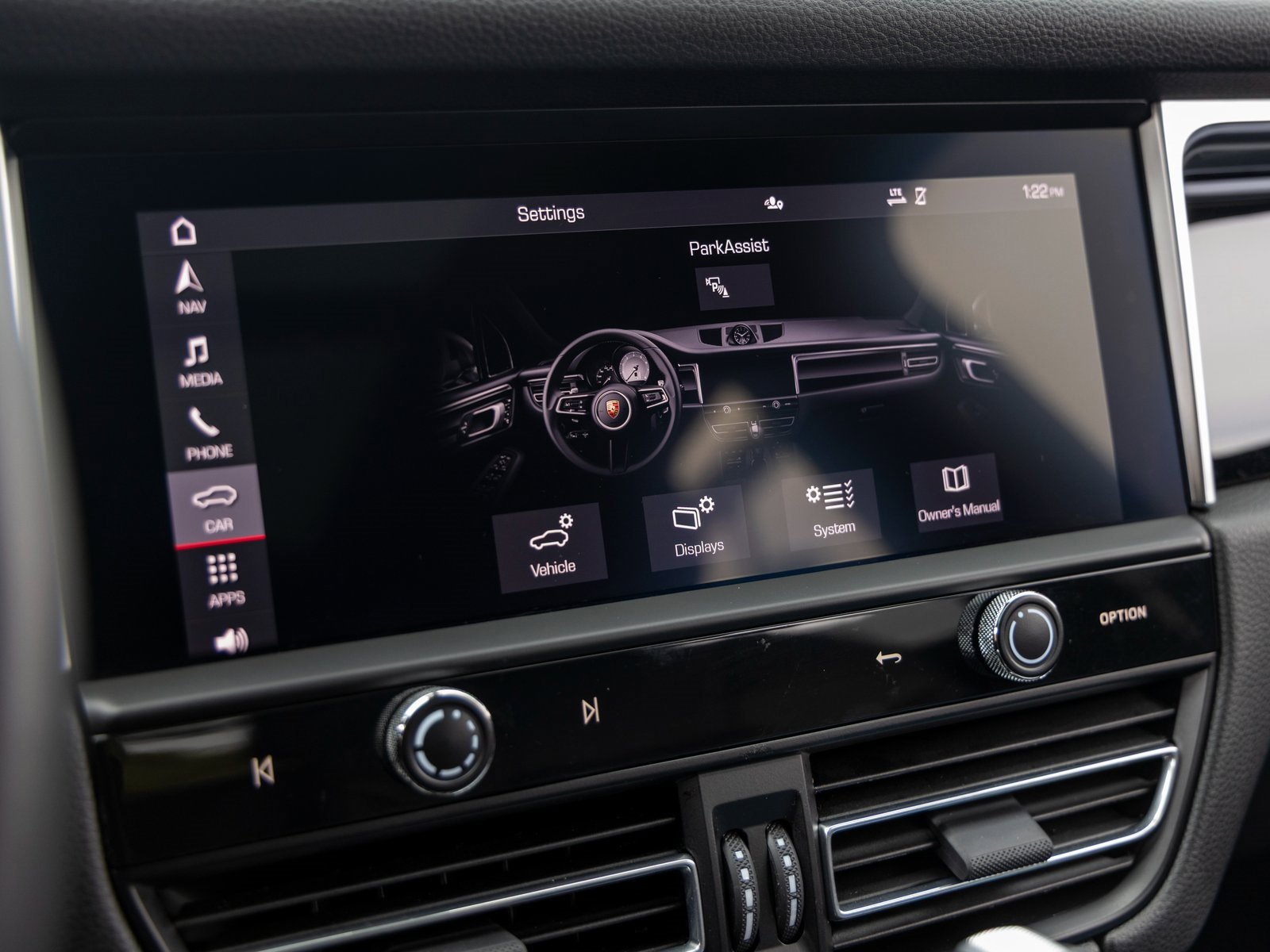 Certified 2023 Porsche Macan image 35