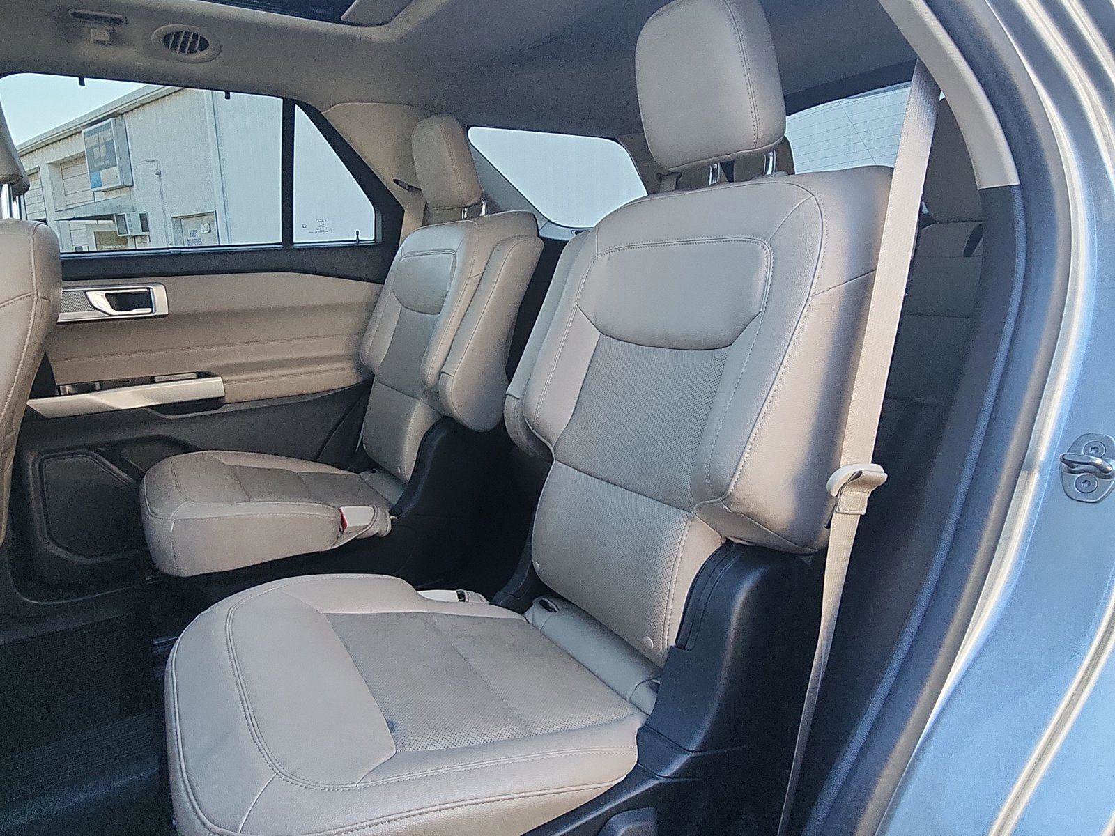 Used 2021 Ford Explorer Limited w/ Equipment Group 301A image 23